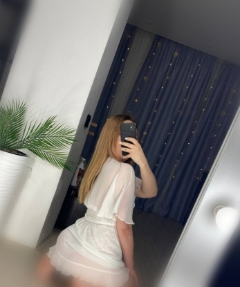Живу в Москве и всегда готова порадовать тебя своими услугами.
💃 У меня широкий спектр возможностей: от классического массажа и эротической игры до более экстравагантных фантазий. Обладаю безупречной внешностью и чувственной натурой, что позволит нам наслаждаться каждым мгновением вместе.
💋 Фото в моем профиле говорят сами за себя - я спокойно могу стать твоей идеальной компаньонкой на любое мероприятие или просто провести сладкое время вдвоем.
✨ Благодарна своим клиентам за положительные отзывы, которые подтверждают мои навыки и стиль обслуживания. Так что смело запишись со мной и позволь себе окунуться в мир наслаждения и удовольствия. Жду тебя, чтобы создать особое волшебство в Москве! 💫 Анна